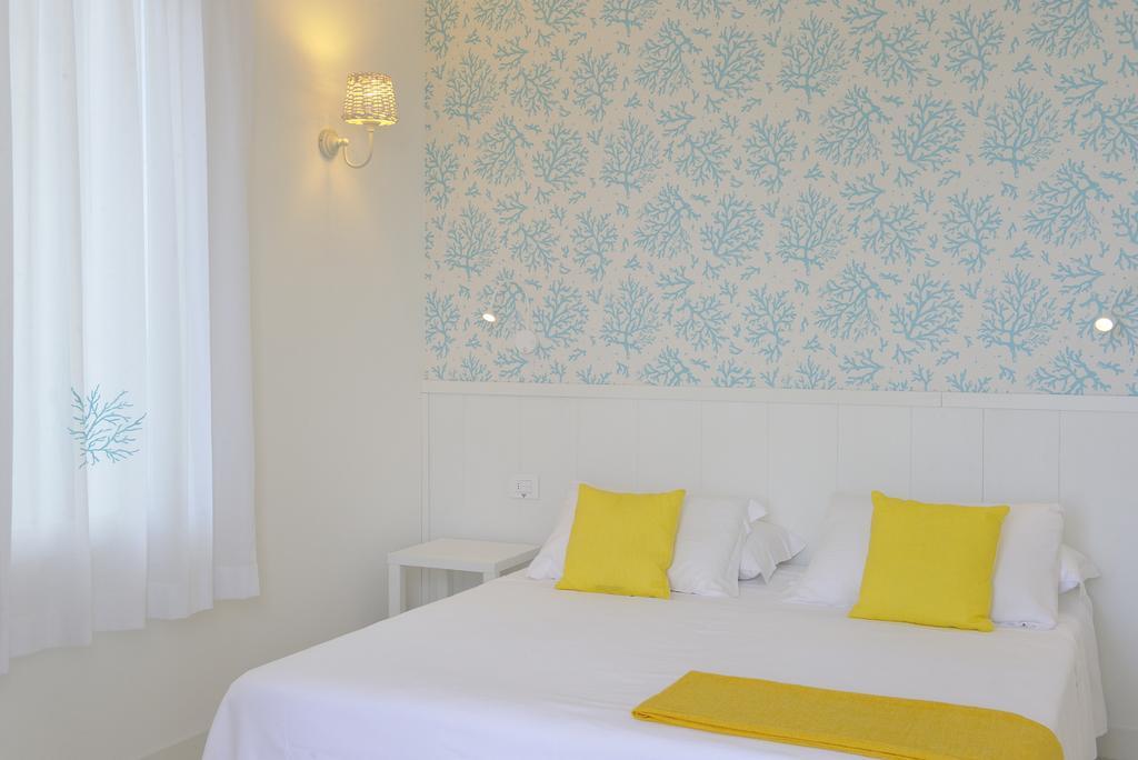 Deluxe Double Room Sea View,709876534:JPEG
